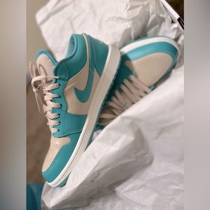 Jordan 1s low top…